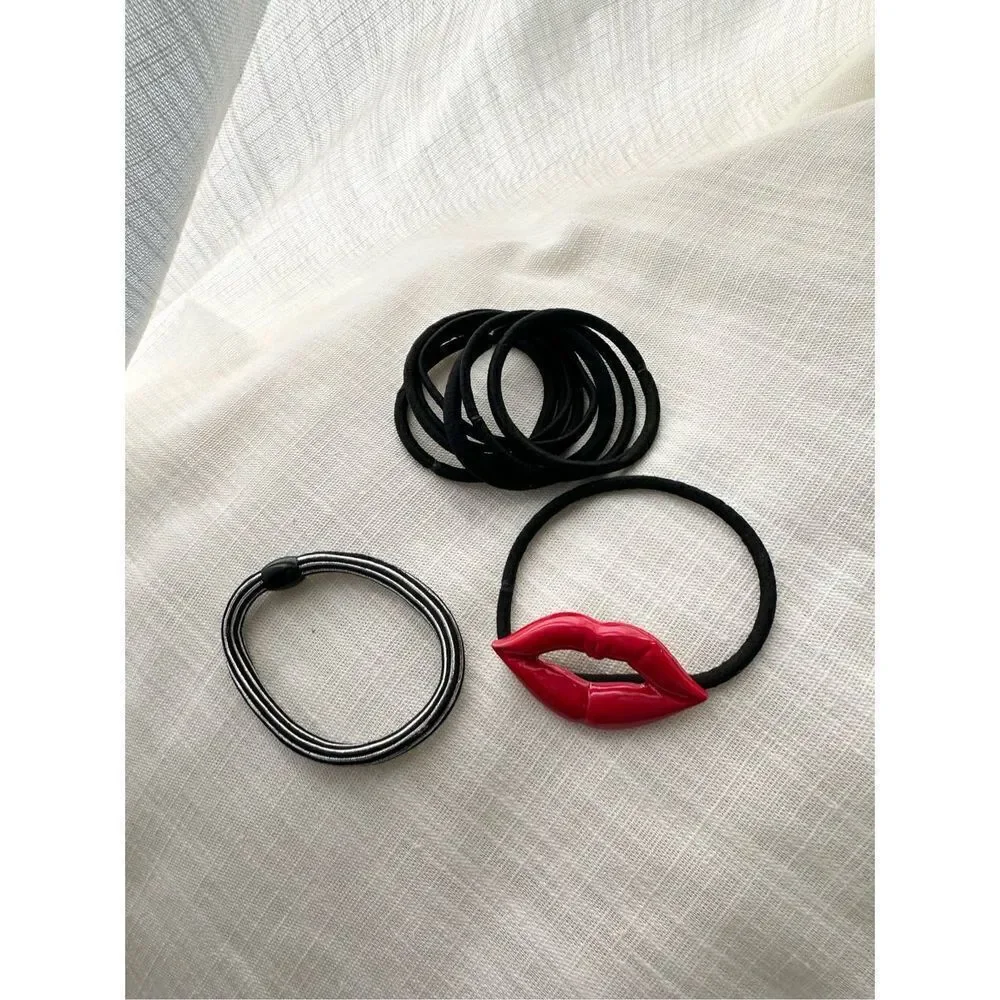 Kiss Lip and hair tie bundle